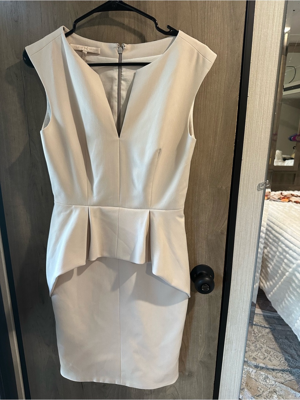 Halston Heritage Ivory Peplum Sheath Dress Size 8